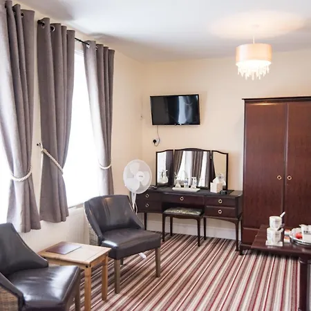 The Europa Πανσιόν Γουίτμπι