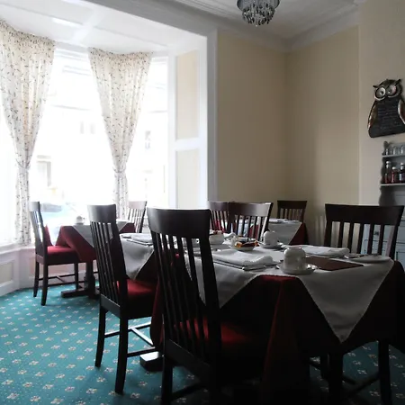 Πανσιόν The Europa