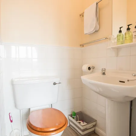 The Europa Γουίτμπι