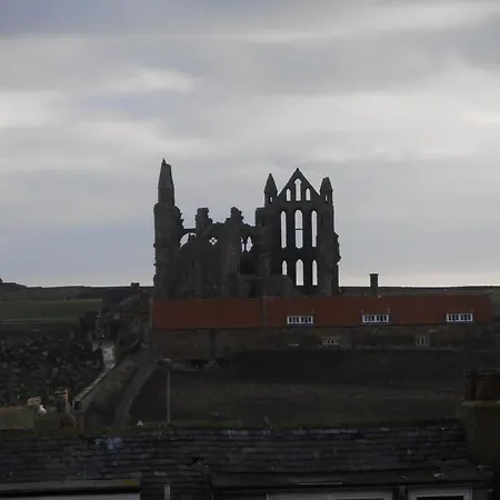 Πανσιόν The Europa Γουίτμπι